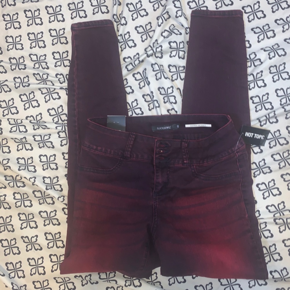 Cute Hot Topic Super Skinny Red Jeans size 9 NWT